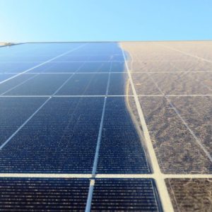chistenje na solarni paneli fotovoltaici